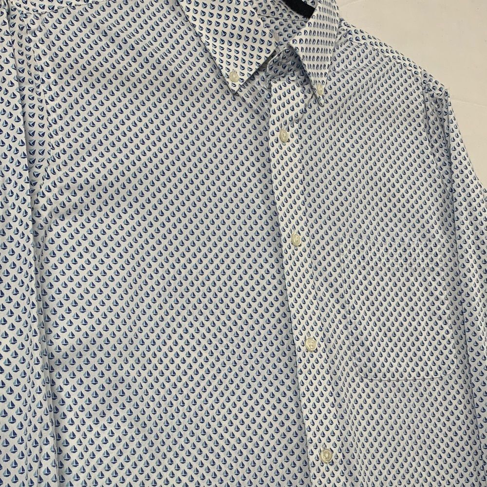 CROFT & BARROW | 15 1/2 MEN BUTTON DOWN COLLAR LONG SLEEVE | BLUE WHITE SAILBOAT